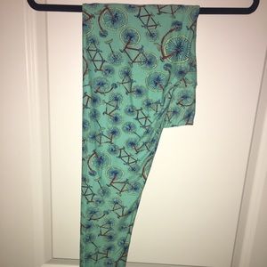 LuLaRoe turquoise bicycle leggings